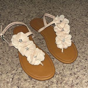 Arizona Jean Co. Light pink flower sandals